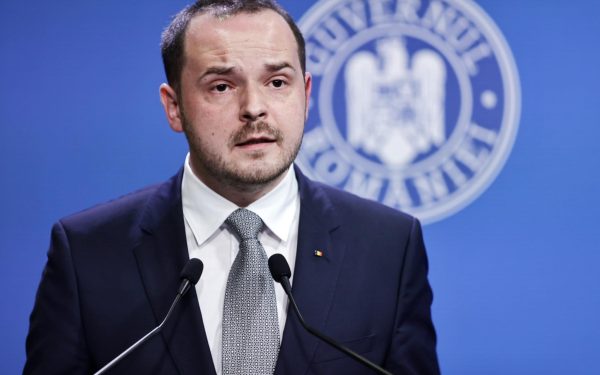 Rogobete, ATAC FURIBUND la Voiculescu: „Lipsă de onestitate față de oameni”