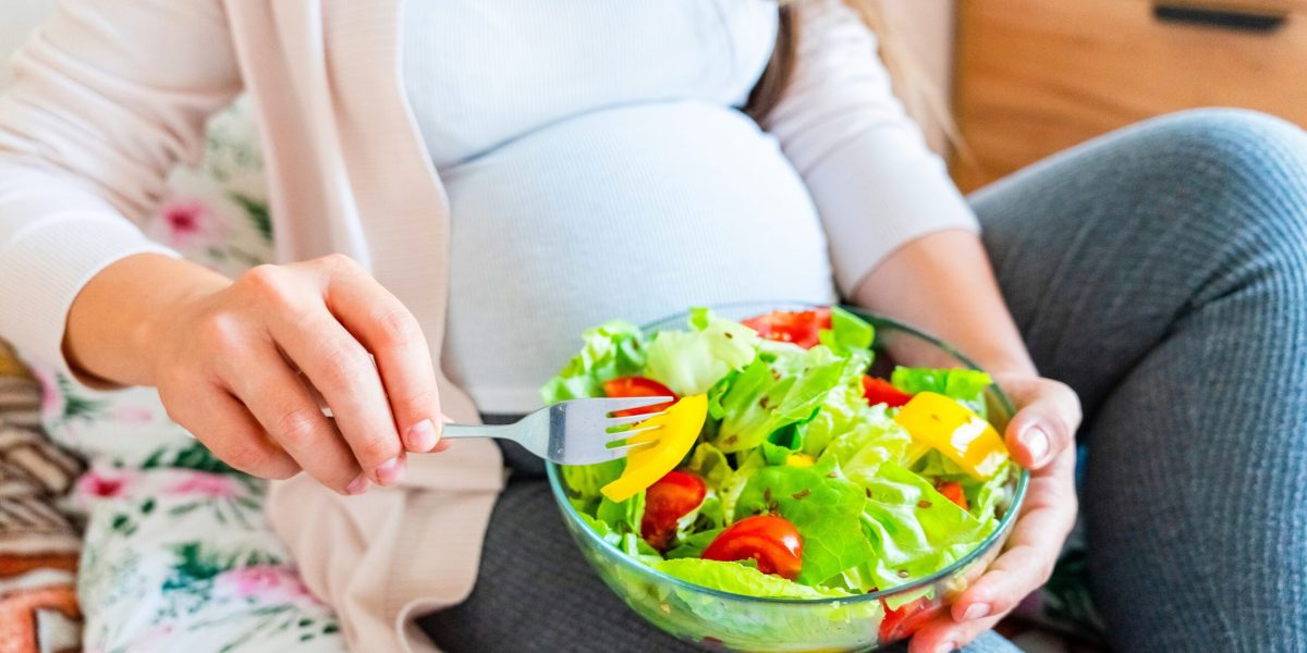 Ce e permise și ce NU în sarcină: Ghidul esențial pentru viitori părinți