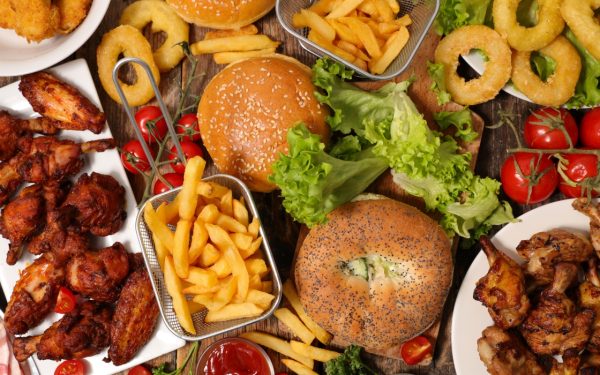 Dietele cu alimente ultraprocesate: pericol pentru oase, spun cercetătorii