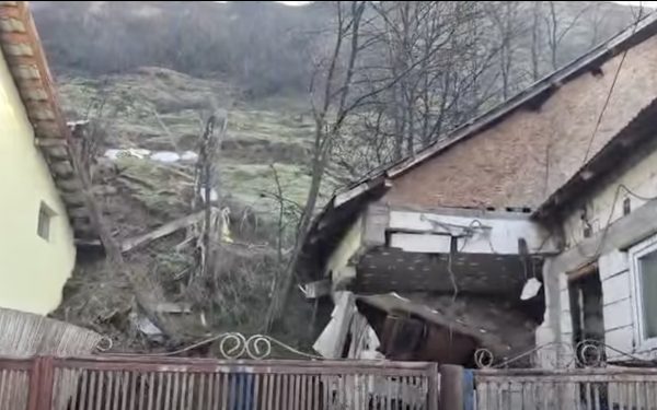 Slatina, ajutor pentru sinistrați: Terenuri cu plata în 10 ani după alunecare