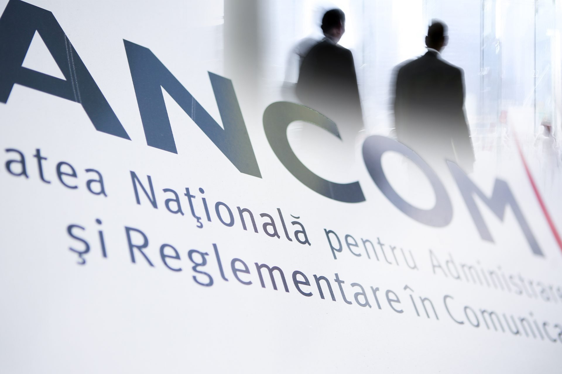 Fost politician la ANCOM câștigă lunar 8.700 de euro net