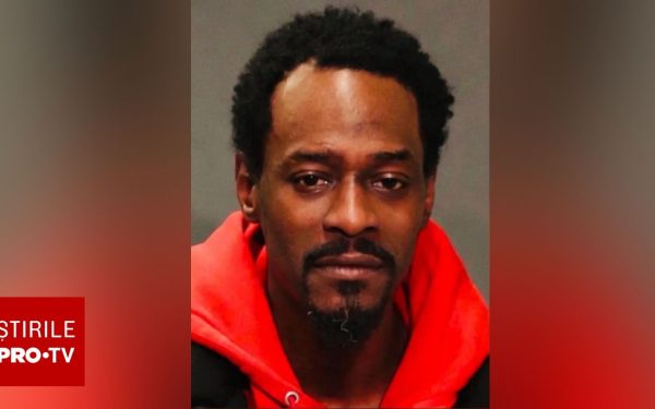 Agresiune șocantă în NY: Atacatorul cu macetă se credea Lucifer și viza seniori