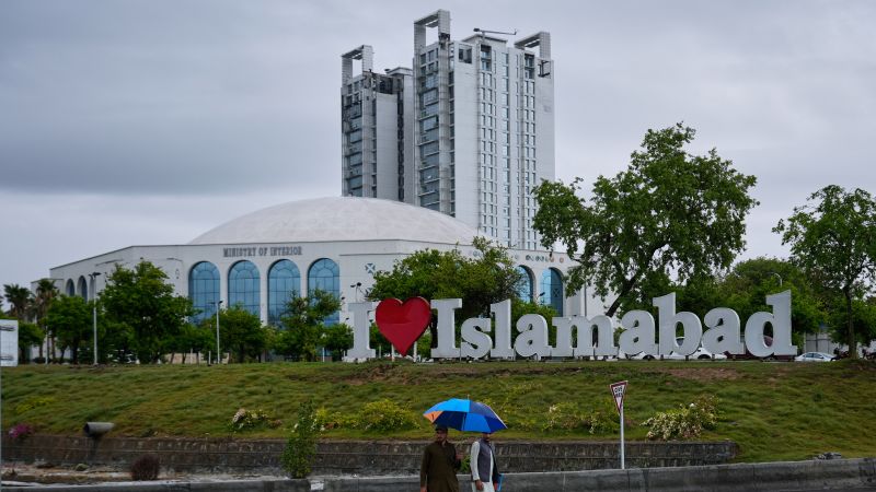 În capitala Pakistanului, Islamabad, a fost instituită o vacanță publică de două zile, menită să securizeze negocierile cruciale pentru încetarea focului dintre Statele Unite și Iran