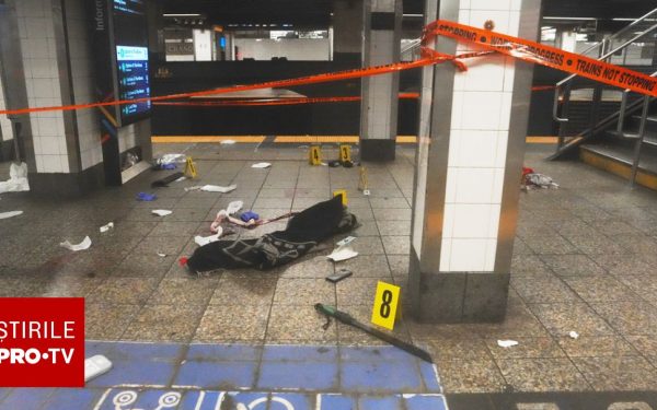 Atac sângeros la metroul din New York: Maceta și gloanțe, bilanț tragic