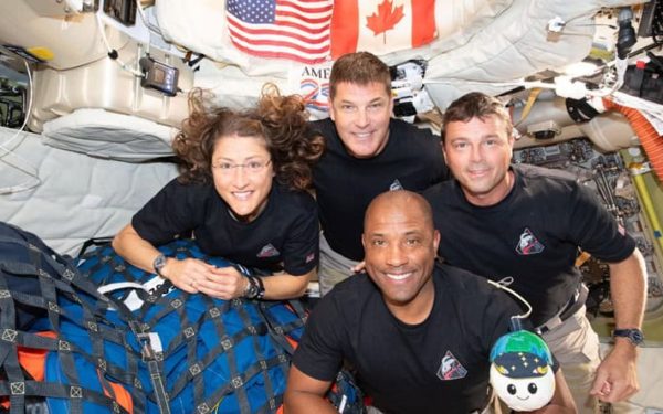 Orion a aterizat după călătoria spre Lună: NASA jubilează, „misiune perfectă”