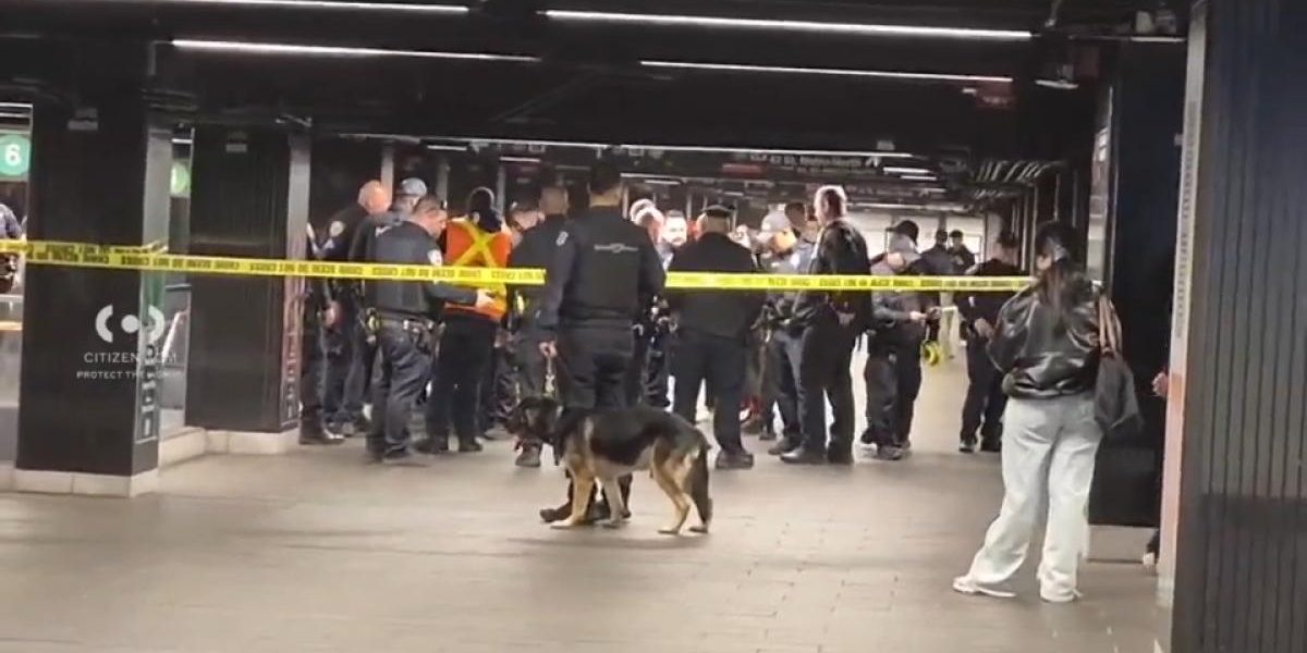 Atac cu maceta în NY: Trei răniți, suspectul neutralizat de polițiști