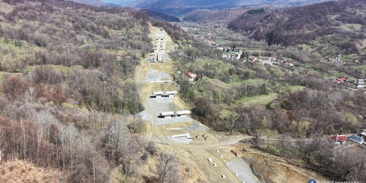 Autostrada prin Carpați: „Cârtița” TBM forează Tunelul Poiana, 13,5% progres!