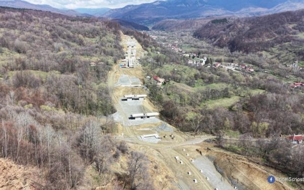 Autostrada prin Carpați: „Cârtița” TBM forează Tunelul Poiana, 13,5% progres!