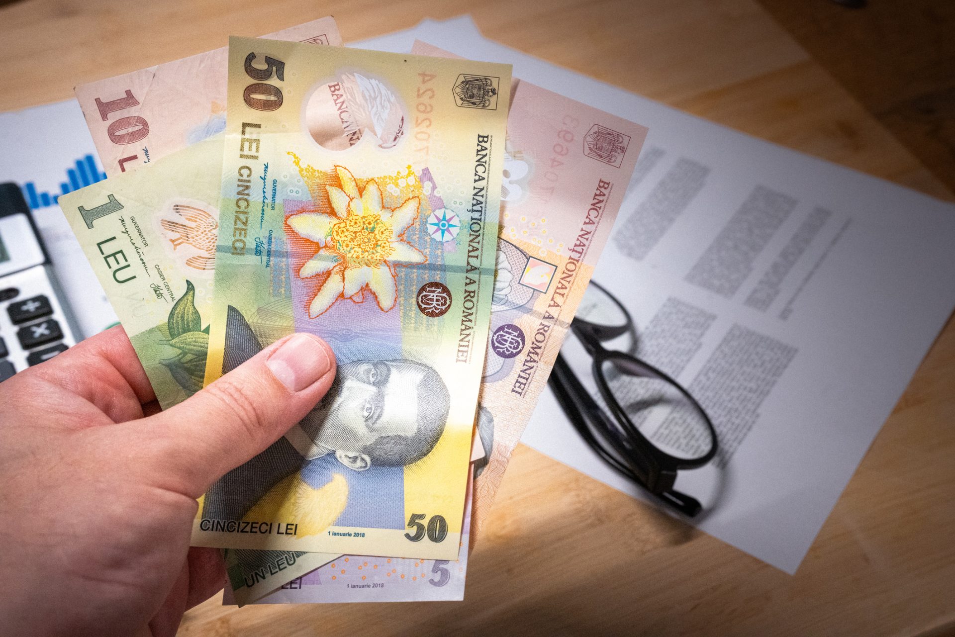 România lansează un nou apel de finanțare pentru proiecte în Republica Moldova Departamentul pentru Relația cu Republica Moldova (DRRM) din cadrul Guvernului României a lansat joi un nou apel de finanțare, oferind oportunități pentru persoanele fizice autorizate (PFA), organizațiile neguvernamentale (ONG), firmele și alte organizații eligibile, atât din România, cât și din afara țării