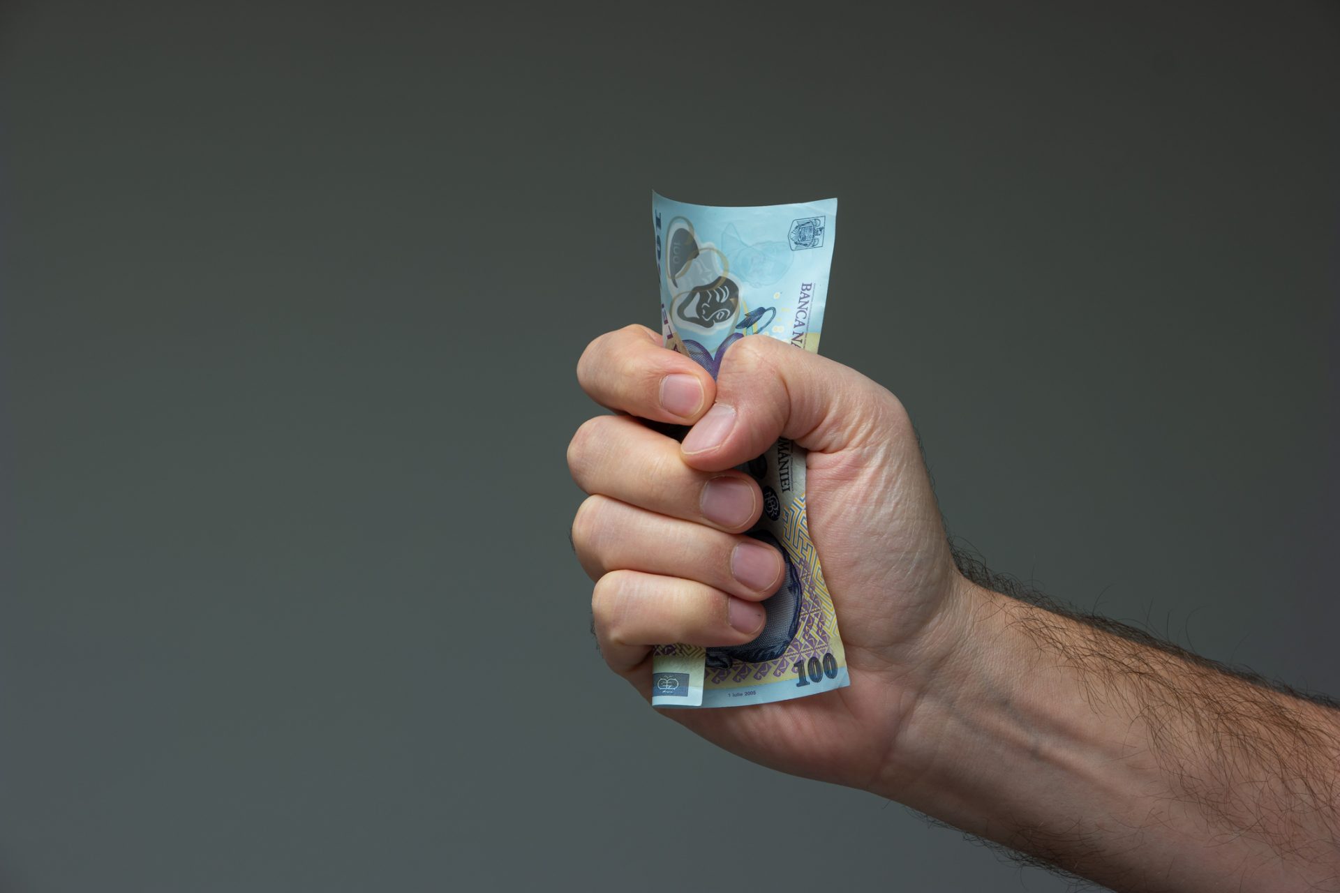 Consiliul Concurenței avertizează firmele că scumpirile artificiale sunt atent monitorizate în perioada de criză economică