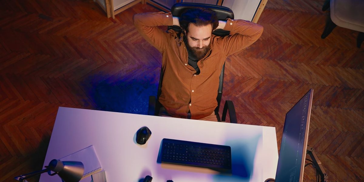 Bărbații inteligenți, mai liberi la gândire: Studiul care răstoarnă stereotipuri