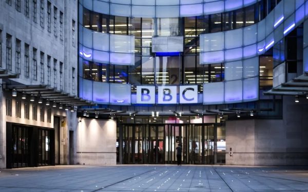 BBC dă afară 2.000 de oameni: Cea mai mare reducere din ultimii 15 ani