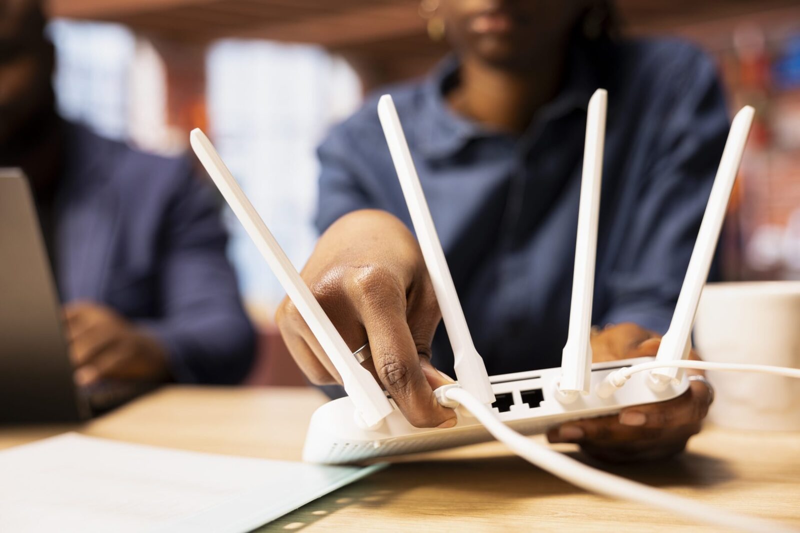 Wi-Fi 7, noul standard wireless cu promisiuni de viteze amețitoare, se confruntă cu realitatea din casele noastre