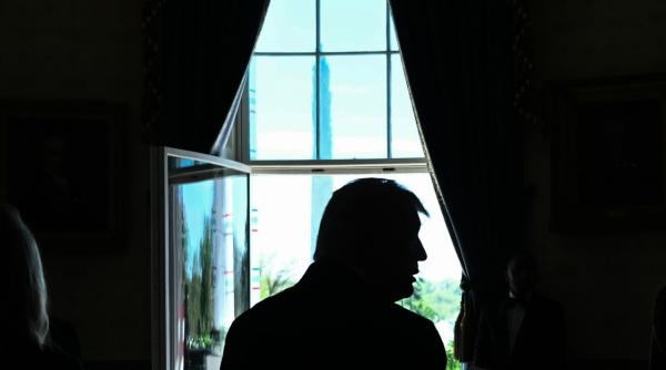 Blocada lui Donald Trump în Iran: Sancțiunile intră în vigoare ACUM