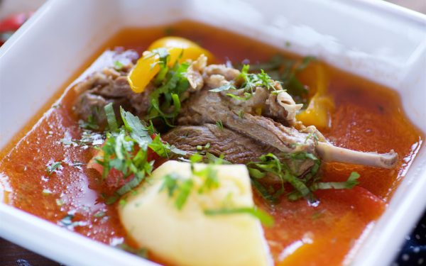 Borș de Miel: Beneficii, riscuri și secretul unui consum sigur în România