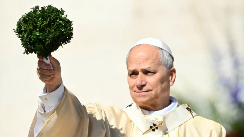 Papa Leo al XIV-lea a adresat un mesaj de speranță în cadrul primei Sale Săptămâni Sfinte în calitate de Cap al Bisericii Catolice, refugiat în contextul tensionat al războiului și schimbărilor climatice, marcând Paștele într-o perioadă de dificultăți globale