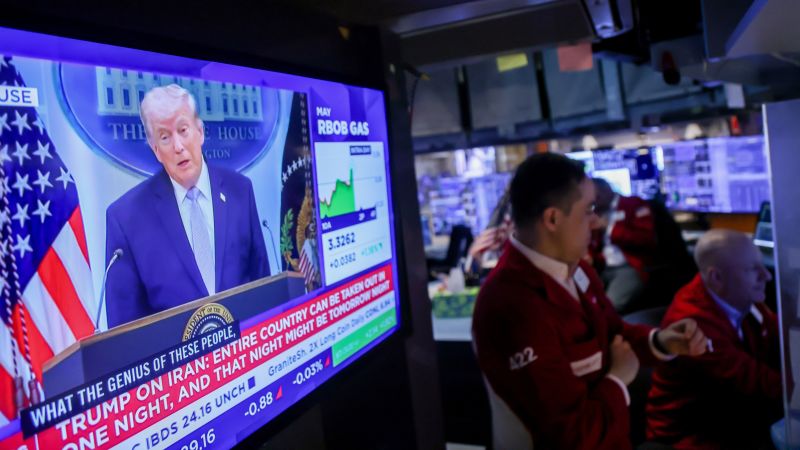 Prețurile petrolului, prăbușite după acordul de încetare a focului între DONALD Trump și Iran Prețurile petrolului au scăzut semnificativ marți, după ce președintele american DONALD Trump a acceptat o încetare a focului de două săptămâni cu Iranul