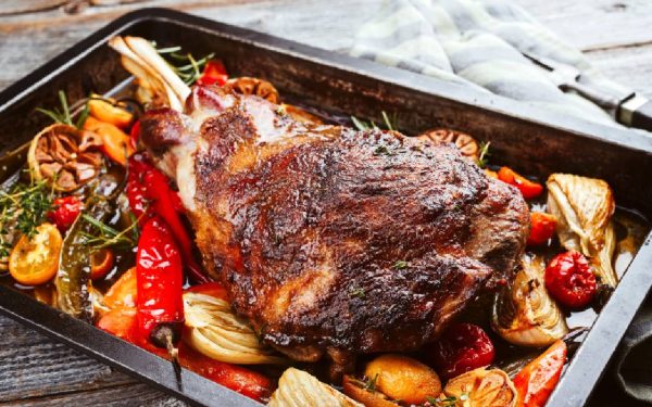 Mesele hipercalorice, atac la metabolism: Ce se întâmplă rapid