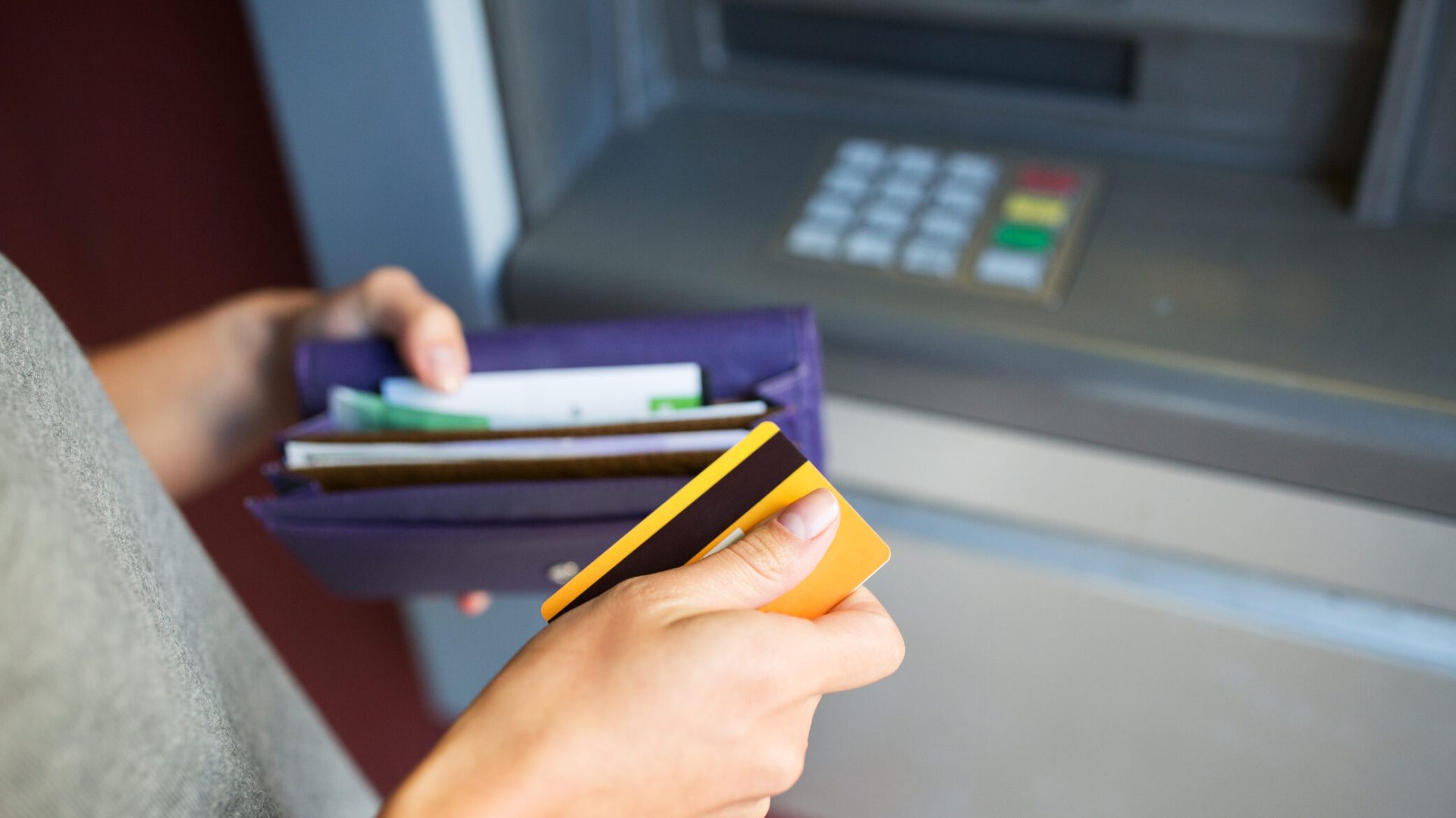 Când o bancă intră în faliment, impactul asupra clienților și sistemului financiar devine imediat vizibil