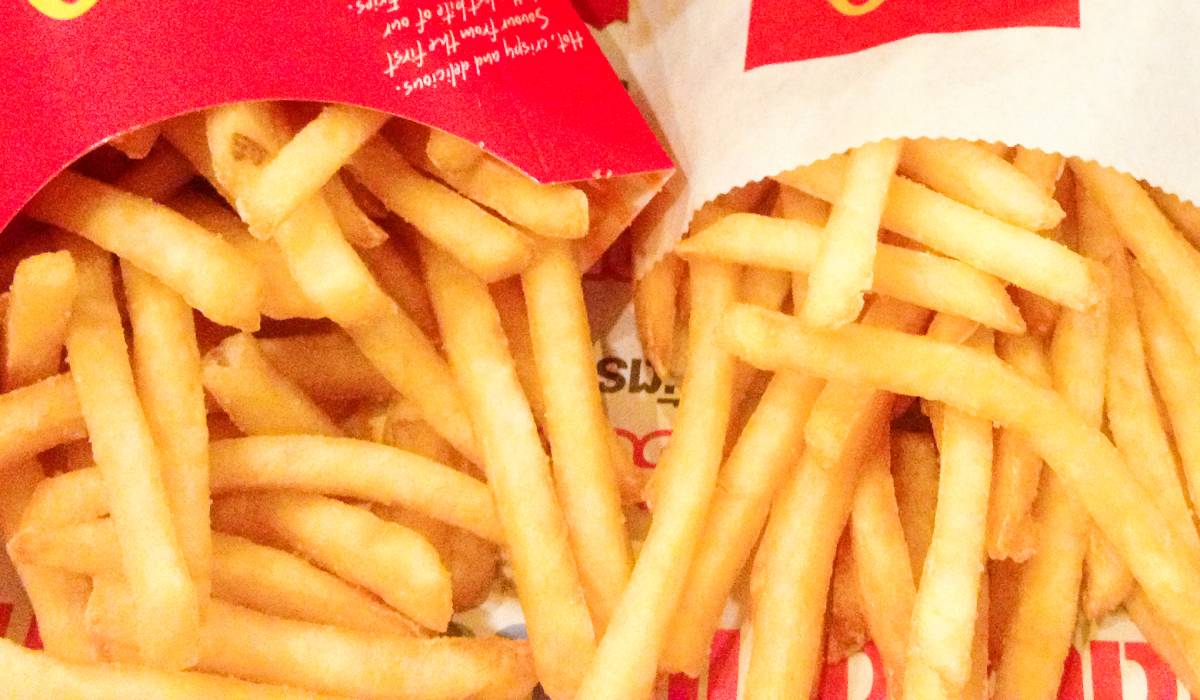 O descoperire recentă a oamenilor de știință scoate în evidență un ingredient surprinzător din cartofii prăjiți, care ar putea avea un rol în regenerarea și creșterea părului