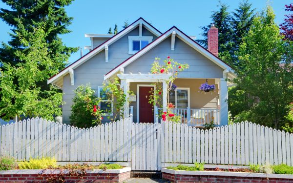 Avertisment pentru proprietarii de case: Pot fi obligați să demoleze. Ce spune Codul Civil