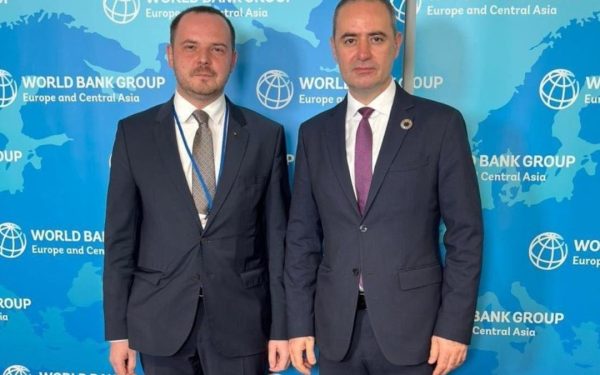 Rogobete și Nazare, negocieri-fulger cu Pfizer. Ce a cerut România