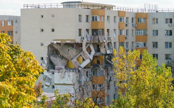 Blocul distrus din Rahova: Bucureștenii așteaptă după 6 luni să-și ia actele