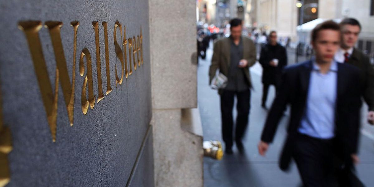 Wall Street jubilează: Bănci cu profituri record, cine câștigă din războiul din Iran?