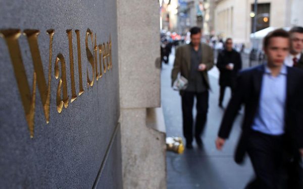 Wall Street jubilează: Bănci cu profituri record, cine câștigă din războiul din Iran?