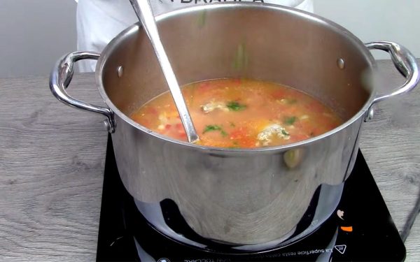 Atenție mare! Un condiment banal strică ciorba de curcan