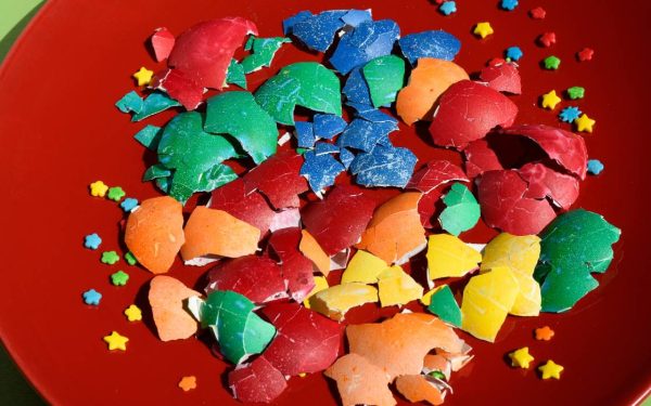 Nu arunca cojile de ouă de Paște! Secretul grădinii fertile: “ceaiul” minune!