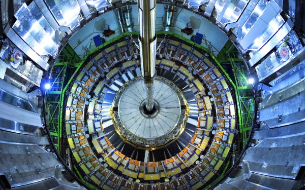 Acceleratorul de particule dezvăluie materia primordială de după Big Bang!