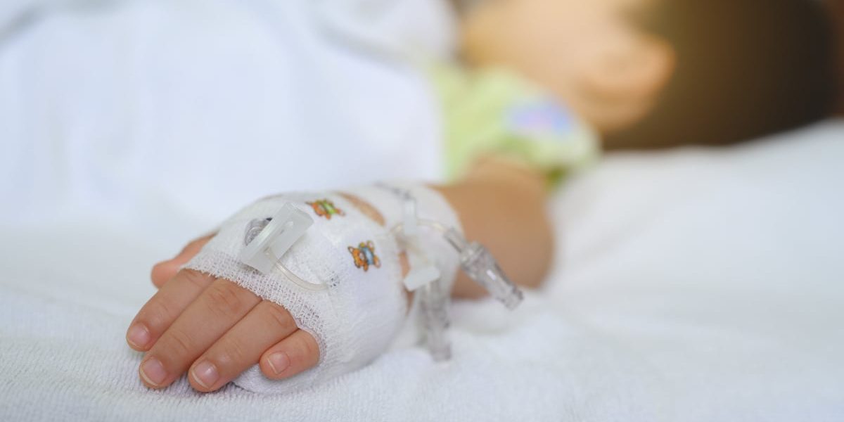 București: Un copil de 4 ani a murit de pneumonie la Brașov, primul deces din sezon