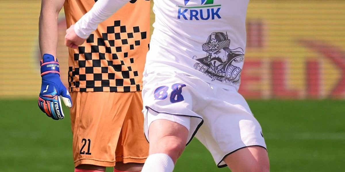 Corvinul vrea Liga 1: Victorie clară cu Chindia, programul și clasamentul!