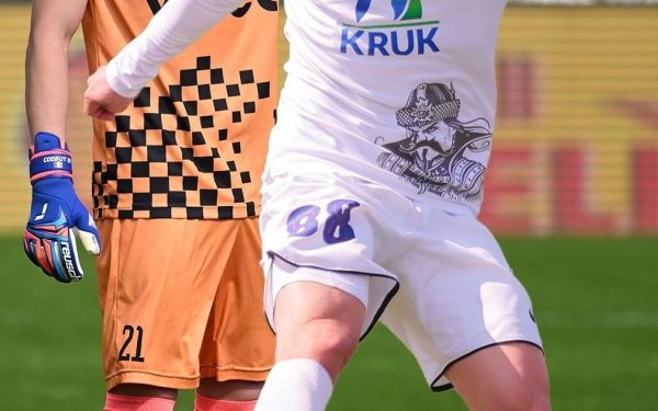 Corvinul vrea Liga 1: Victorie clară cu Chindia, programul și clasamentul!