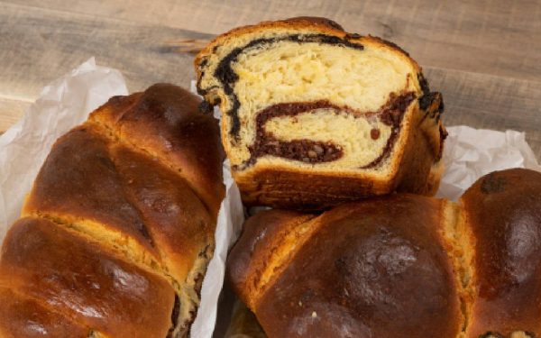 Cozonacul, dușmanul siluetei? Ce schimbări suferă corpul tău