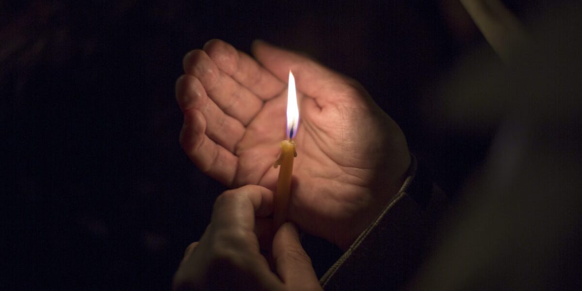 Cât timp spunem „Hristos a Înviat”? Semnificația urărilor pascale