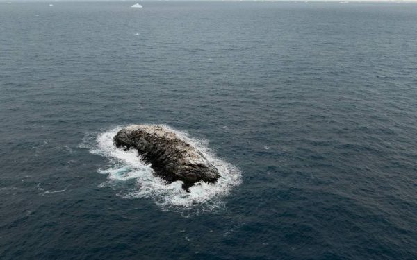 Insulă necunoscută, descoperită din greșeală de o navă germană