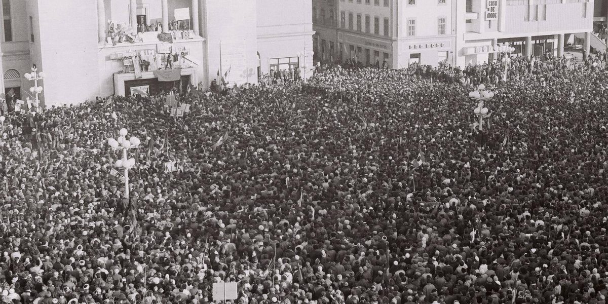 Societatea Timișoara sare în apărarea lui Bolojan, vizat de PSD, îl cheamă pe Nicușor Dan