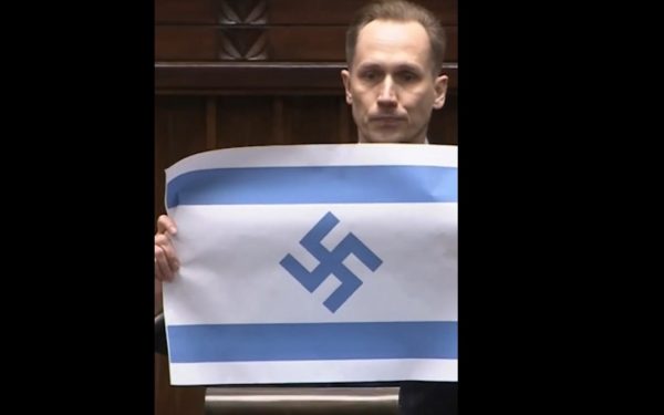 Deputat de extremă dreapta, gest șocant în Parlamentul Polonez: steag antisemit