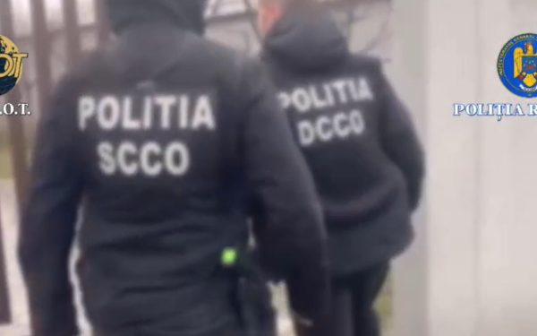 Orfană de 14 ani, drogată și prostituată în Drobeta Turnu Severin