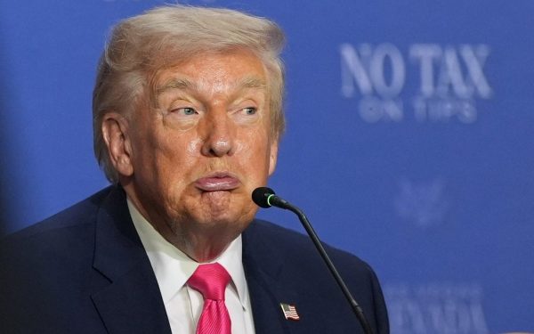 Trump, aproape de acord cu Iranul, sfidează NATO la Ormuz