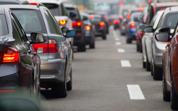 Cozi infernale pe DN1: Coloane de mașini între Ploiești și Brașov, blocaj și pe autostrăzi