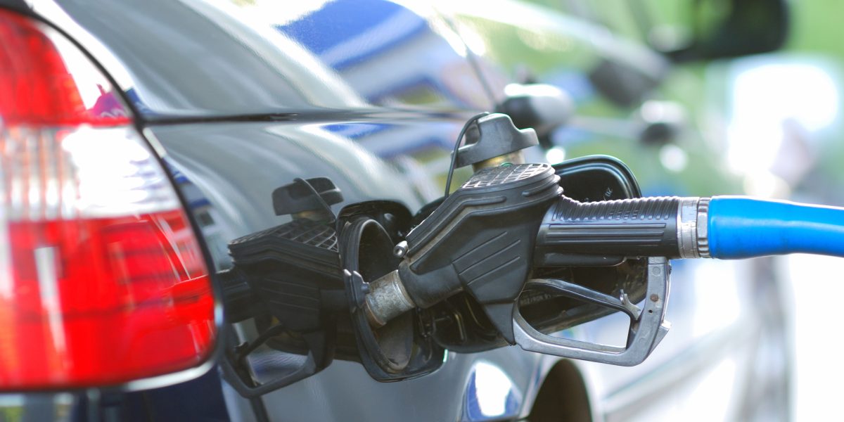Carburanții nu se ieftinesc! Scumpiri masive, avertizează specialiștii despre preț