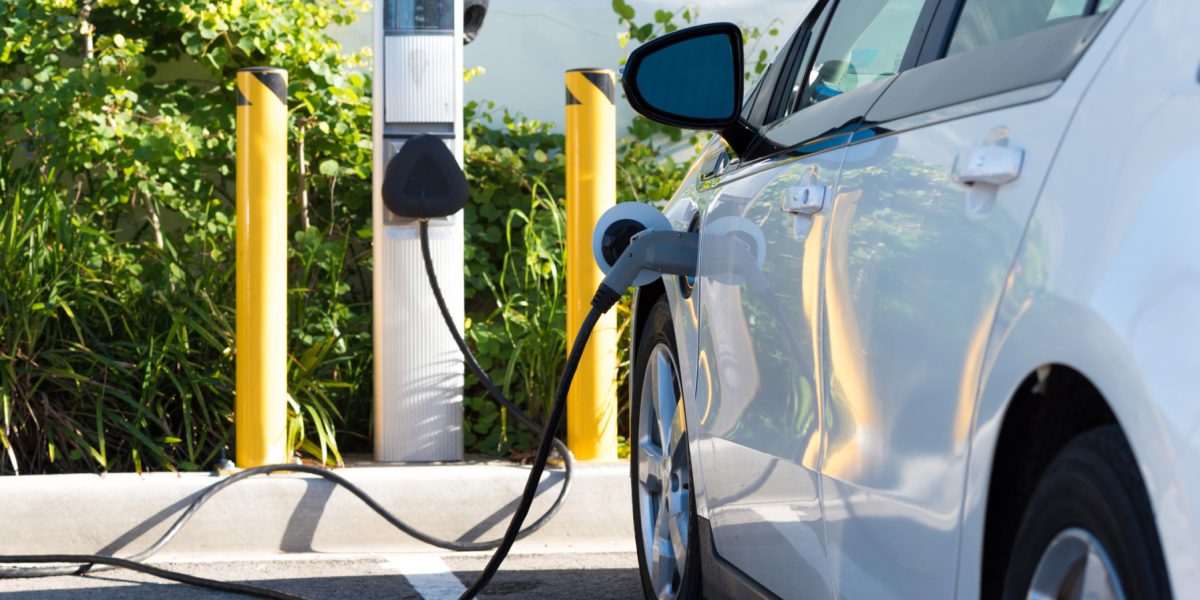 Benzina, dușmanul nr. 1: Vânzări record de electrice în Europa!