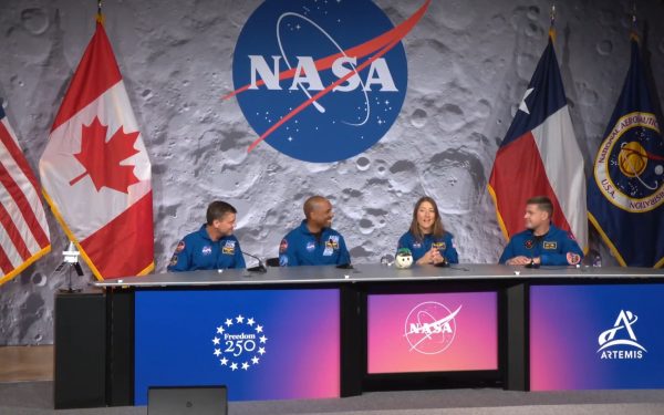 Astronauții Artemis II: Reîntoarcerea pe Pământ, o „săritură de pe zgârie-nori”