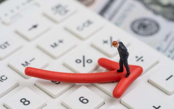 Indicele încrederii macroeconomice, prăbușire puternică în martie