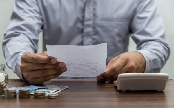 Facturi uriașe la REGULARIZARE? Anunțul care-ți salvează banii