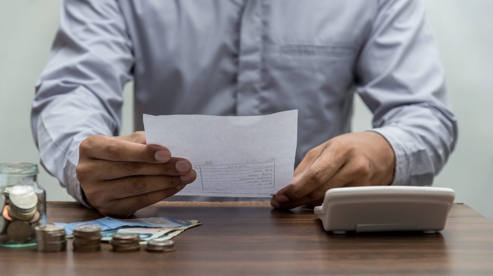 Facturi uriașe la REGULARIZARE? Anunțul care-ți salvează banii