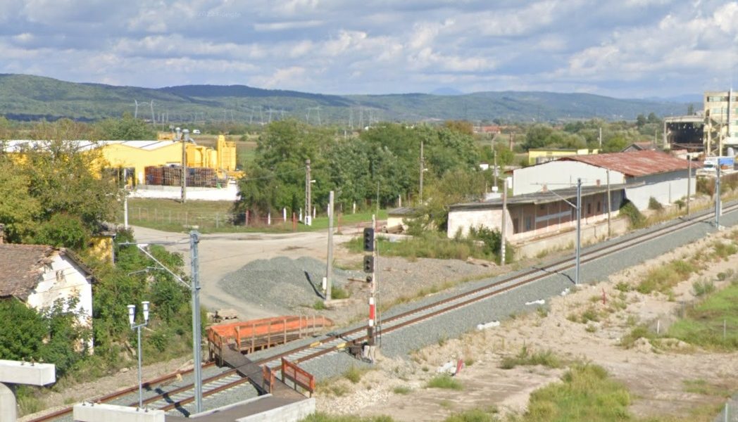 De zece ani la reluare: Traseul feroviar Arad-Hunedoara, o rușine pentru România